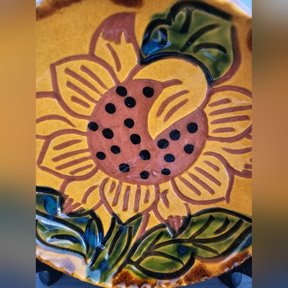 Nolde Forest Pottery signed sunflower trinket dish - Picture 2 of 4